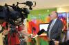 Deputy Prime Minister Warren Truss conducts a television interview at the Hervey Bay consultation session